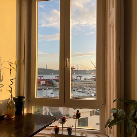 Embassy Arriaga Private Elegance Rooms In Stylish Shared Apartment Lisboa 外观 照片