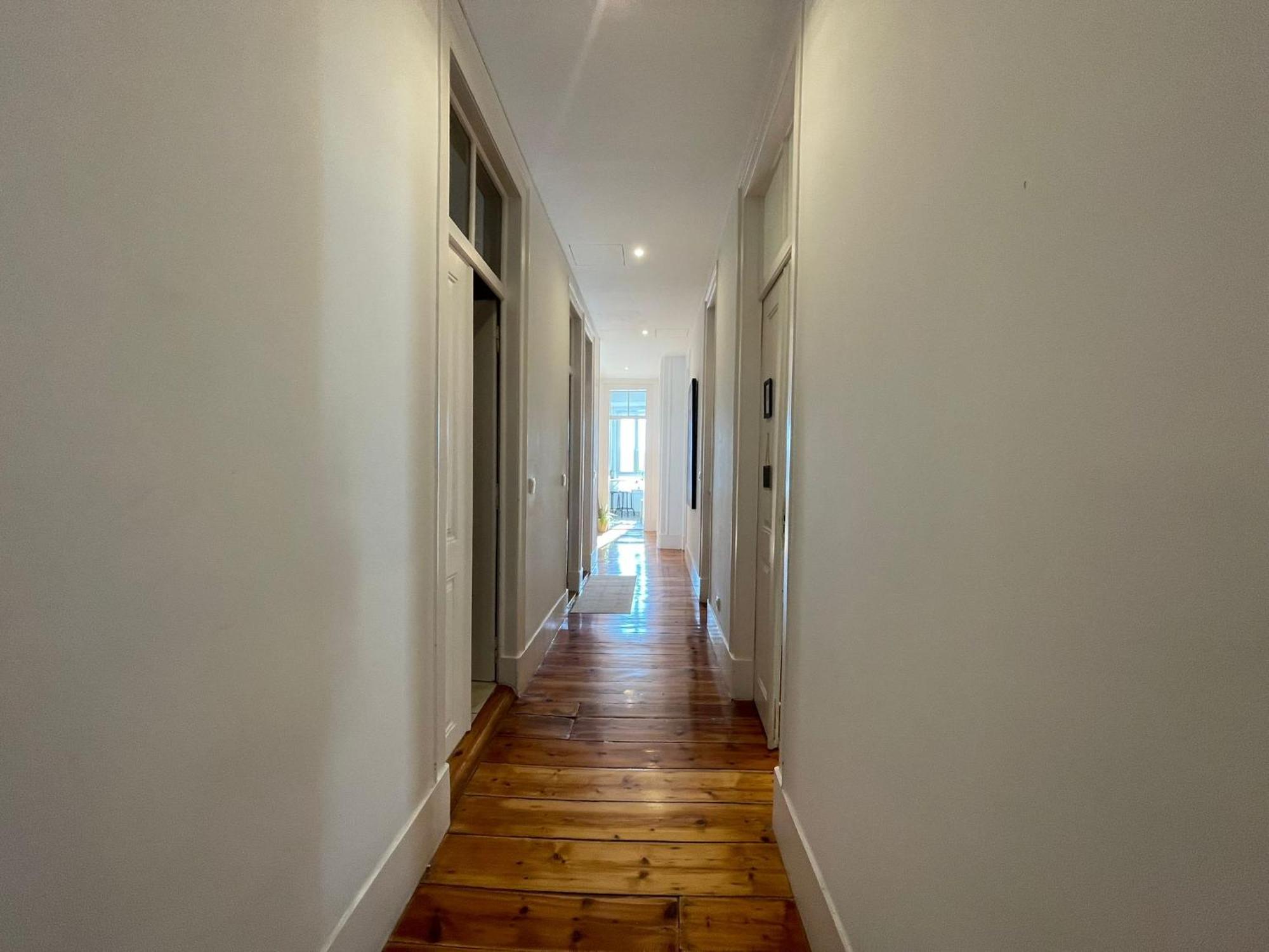 Embassy Arriaga Private Elegance Rooms In Stylish Shared Apartment Lisboa 外观 照片