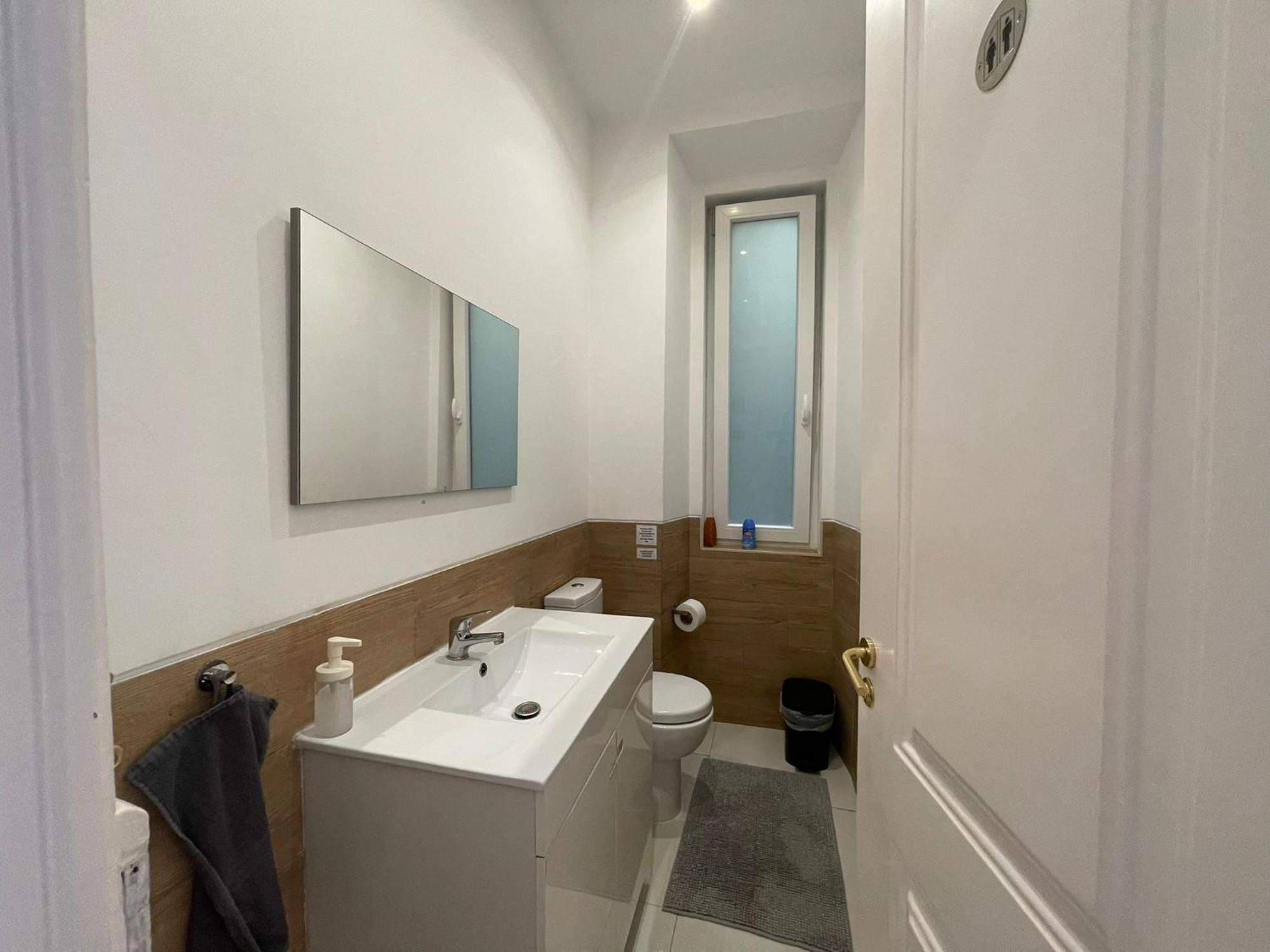 Embassy Arriaga Private Elegance Rooms In Stylish Shared Apartment Lisboa 外观 照片