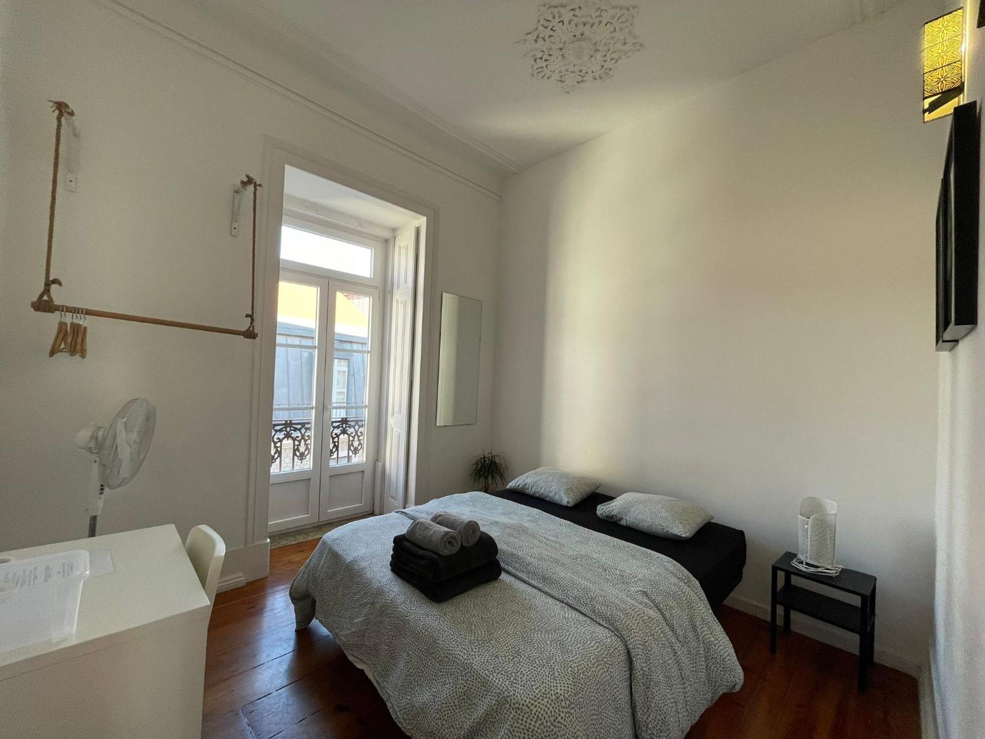 Embassy Arriaga Private Elegance Rooms In Stylish Shared Apartment Lisboa 外观 照片